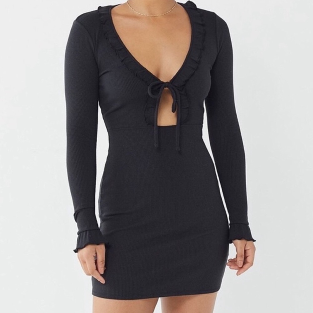 cut to the chase mini dress published:2024-01-15 Missoni Roude Ruffled Crochet Size:Custom Size-Add Note